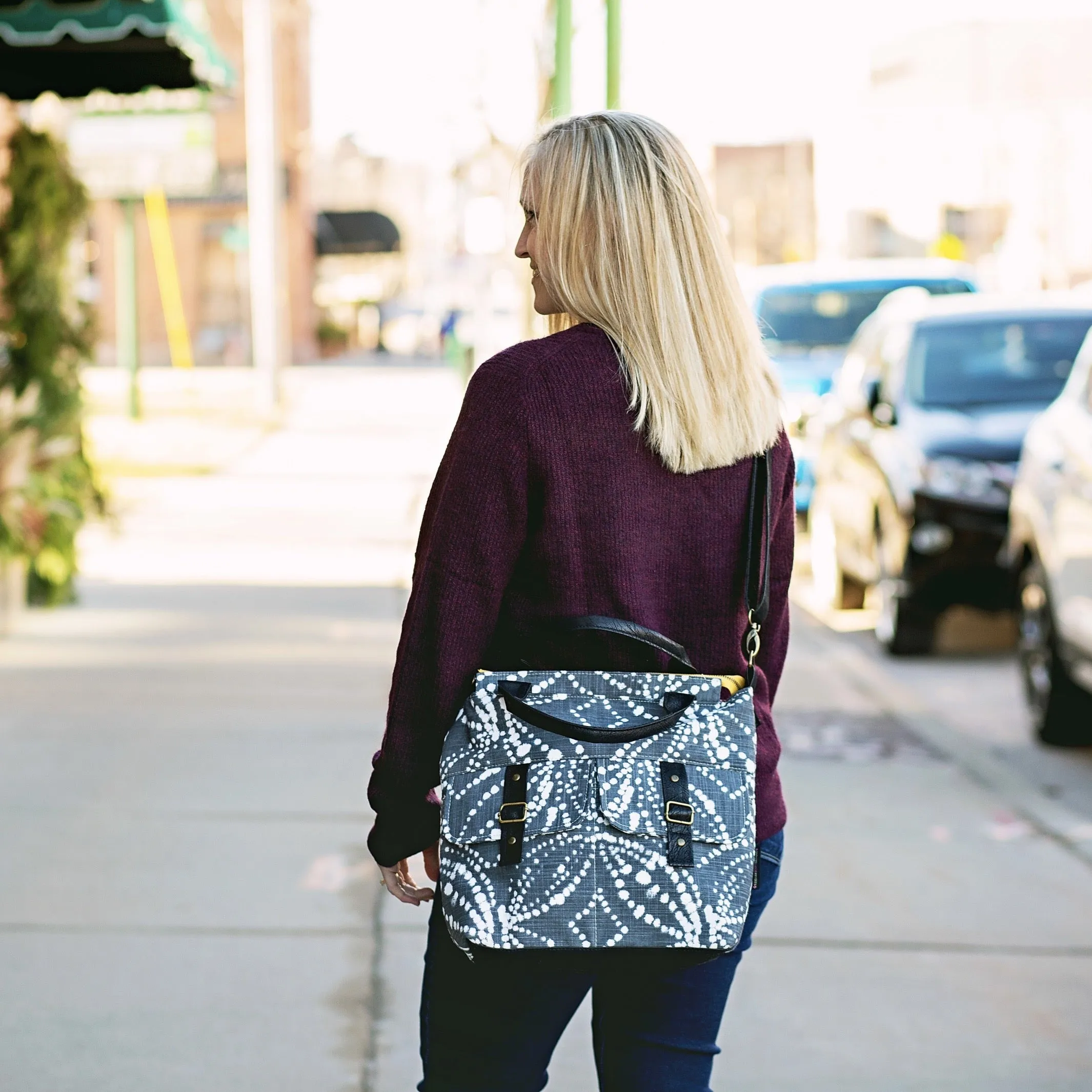 Amber Crossbody Premier: Designer's Closet Stampde Cowhide/Deep Teal Waxed Canvas